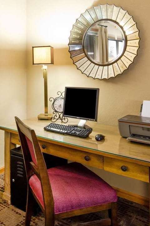 Hotel AmericInn by Wyndham Red Wing photo 5