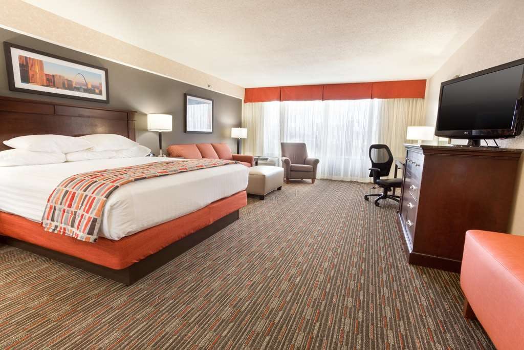 Hotel Drury Inn and Suites St Louis Airport photo 2