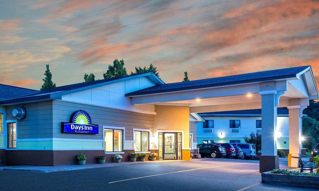 Days Inn by Wyndham Marquette