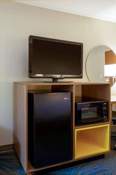 Hotel Days Inn by Wyndham Marquette photo 3