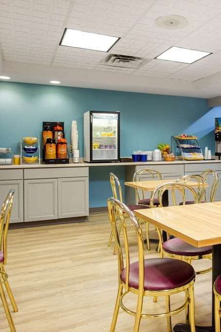 Hotel Days Inn by Wyndham Marquette photo 5