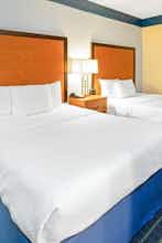 Hotel La Quinta Inn Ste Shawnee photo 1