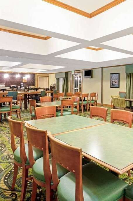 Hotel La Quinta Inn & Suites by Wyndham Shawnee photo 5