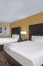 Hotel LQ Inn and Suite Carlsbad photo 1