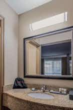 Hotel LQ Inn and Suite Carlsbad photo 5