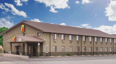 Super 8 by Wyndham Colby
