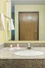 Hotel Super 8 by Wyndham Colby photo 5