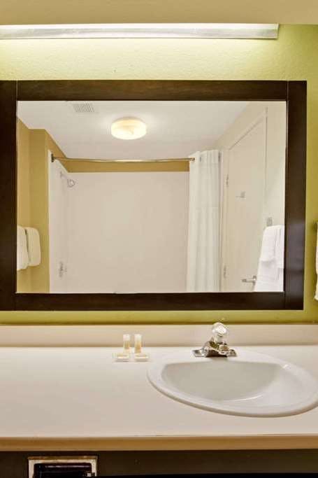 Hotel Days Inn And Suites DeSoto photo 4