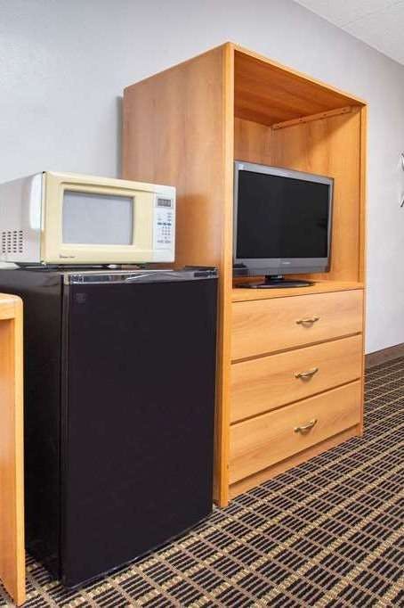 Hotel Days Inn by Wyndham Fond du Lac photo 3