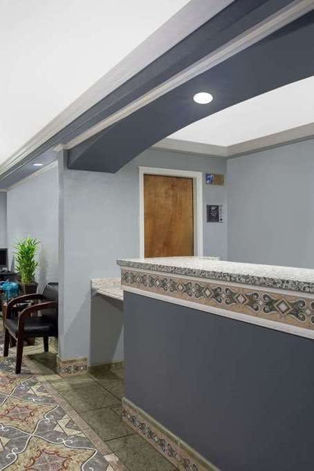 Hotel Super 8 by Wyndham Chico photo 4