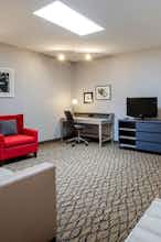 Hotel Days Inn Rochester Hills MI photo 3