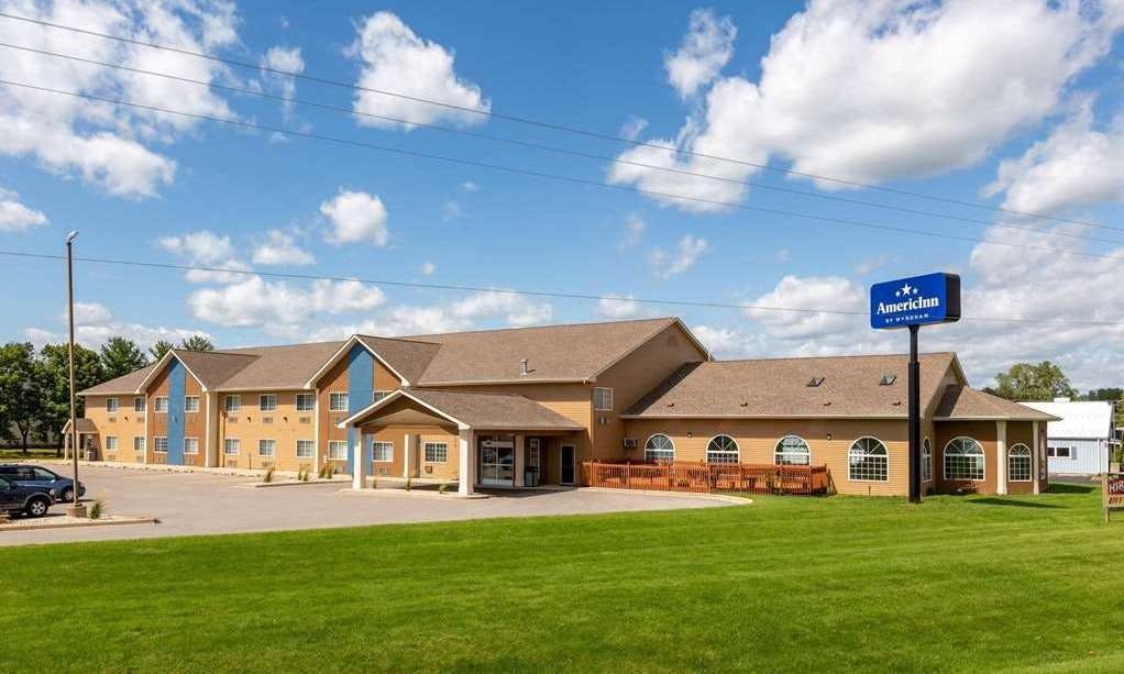 AmericInn by Wyndham Jefferson