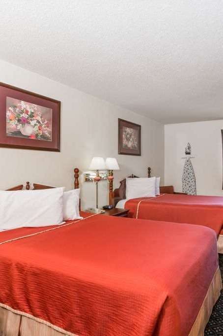 Hotel Howard Johnson Wichita Airport photo 1