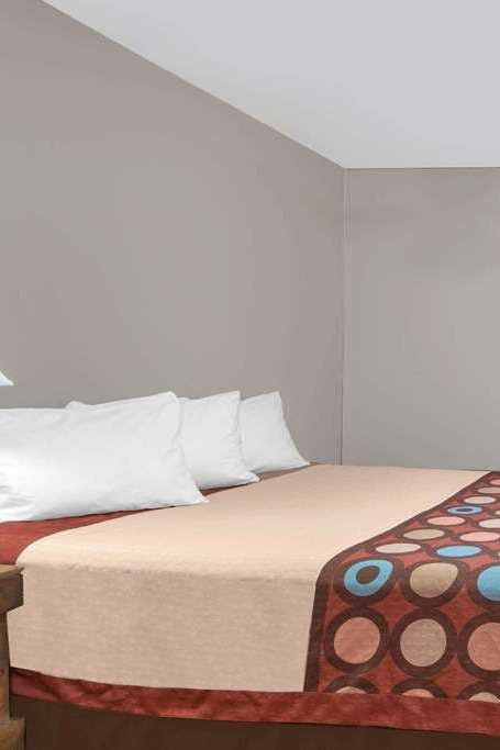 Hotel Super 8 by Wyndham Taos photo 1