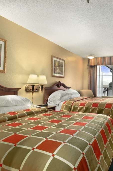 Hotel Super 8 by Wyndham New Iberia photo 2