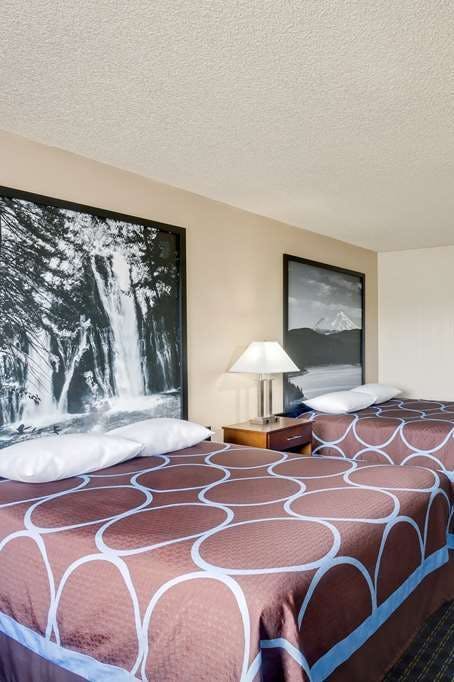 Hotel Super 8 by Wyndham Alturas photo 1