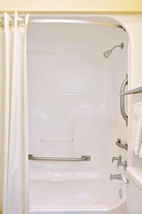 Hotel Super 8 by Wyndham Laurel photo 2