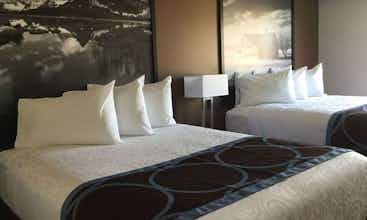 Hotel Super 8 Spruce Grove photo 1