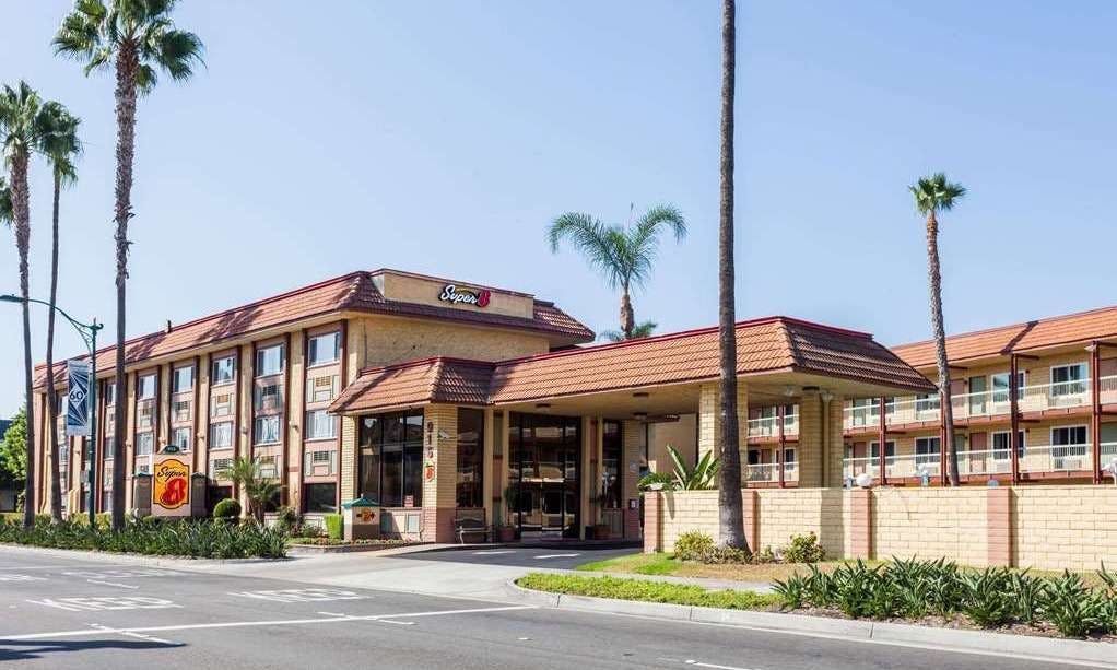Super 8 by Wyndham Anaheim/Disneyland Drive