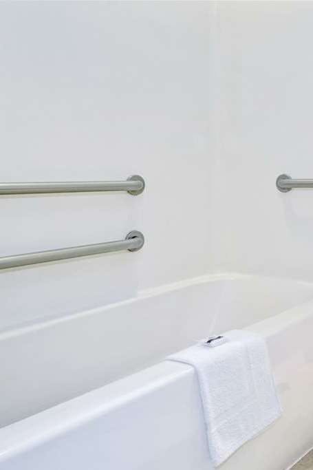 Hotel Microtel Inn & Suites by Wyndham Mason/Kings Island photo 3