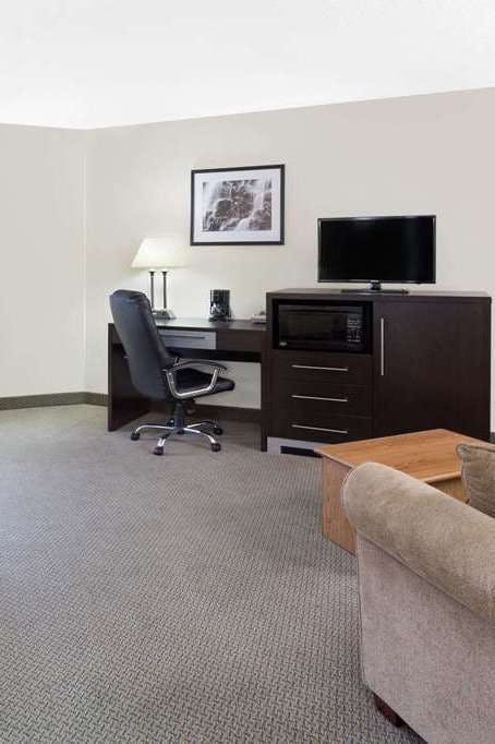 Hotel Baymont I S Green Bay photo 3