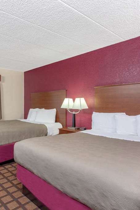 Hotel AmericInn Burlington photo 3