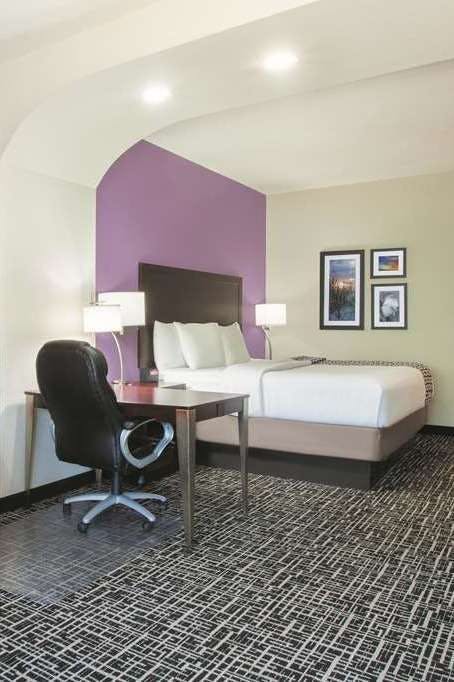 Hotel La Quinta Inn & Suites by Wyndham Fort Walton Beach photo 2