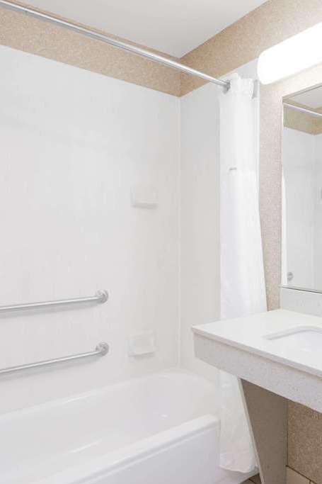 Hotel Wingate by Wyndham Gillette photo 5