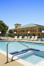 Hotel Super 8 by Wyndham Grand Prairie Southwest photo 5