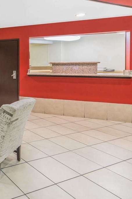 Hotel Super 8 by Wyndham Roseburg photo 4