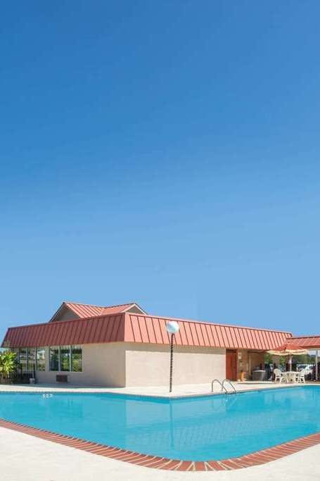 Hotel Days Inn by Wyndham Forsyth photo 5