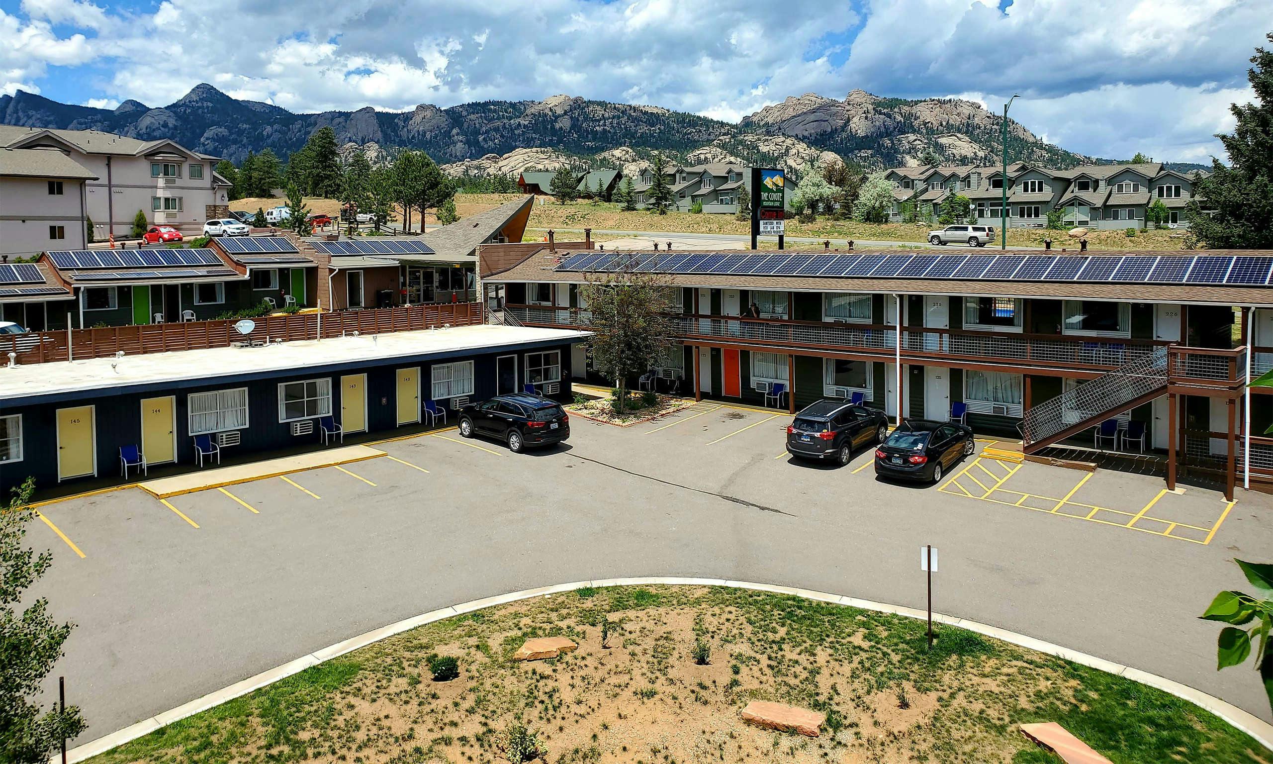 Coyote Mountain Lodge