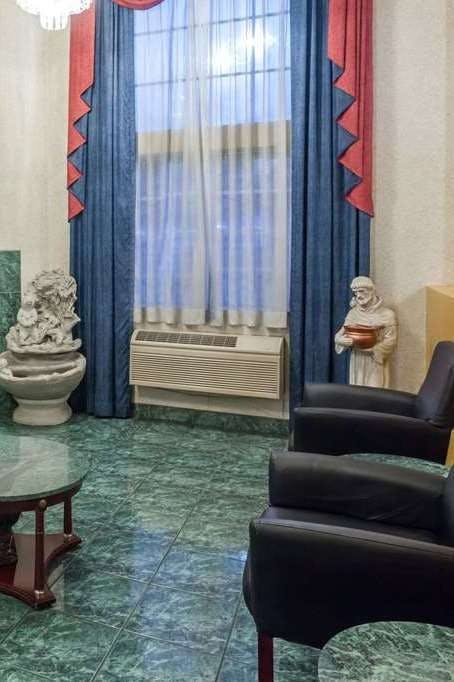 Hotel Days Inn and Suites South Gate photo 4