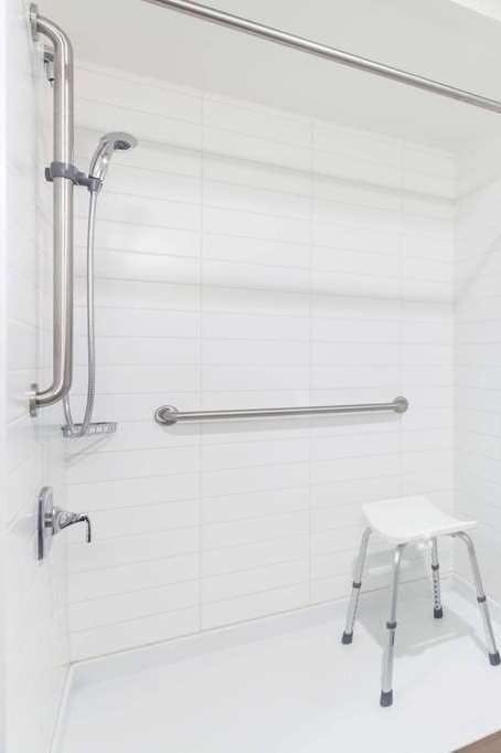 Hotel Microtel by Wyndham Casselman photo 5