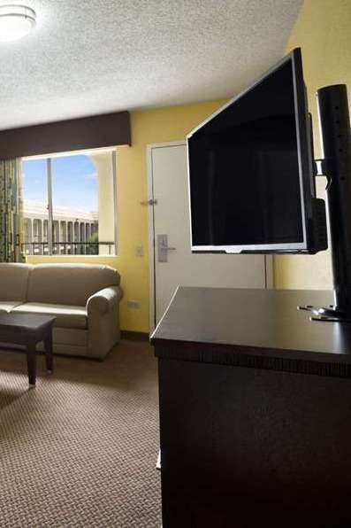Hotel Days Inn Dallas Irving photo 3