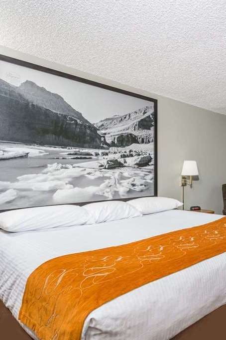 Hotel Super 8 by Wyndham Lewistown photo 1