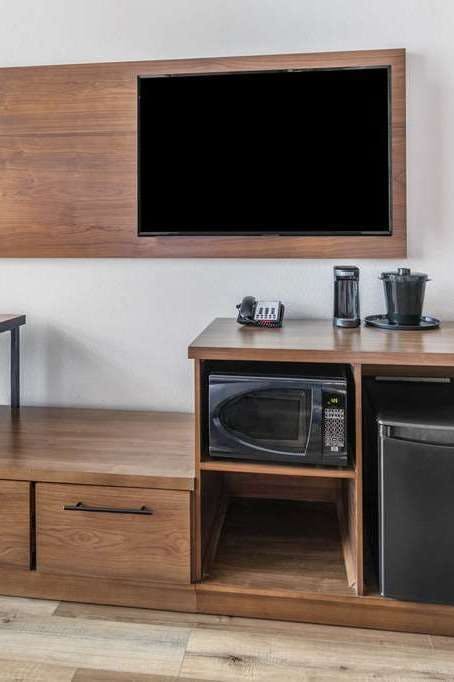 Hotel La Quinta by Wyndham Dallas Lewisville photo 2