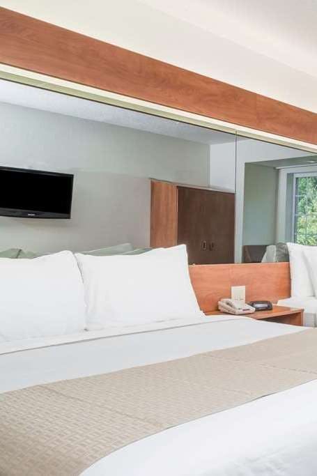 Hotel Microtel Rice Lake photo 1