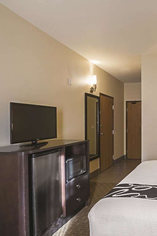 Hotel La Quinta Inn by Wyndham Olympia - Lacey photo 5