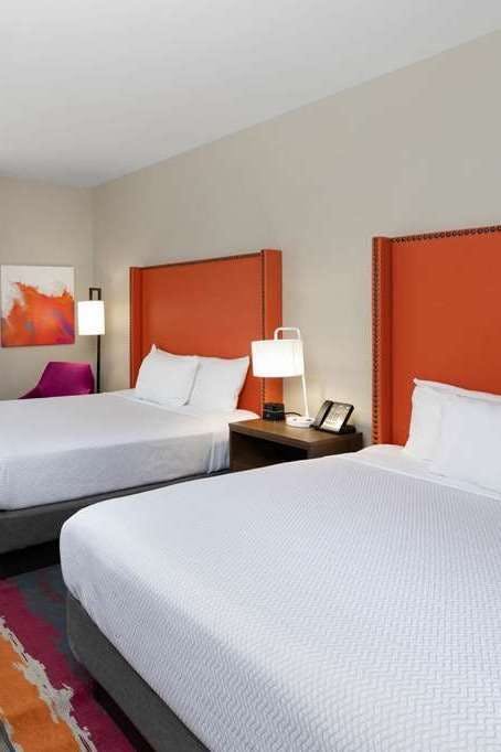 Hotel La Quinta Inn Ste Greensboro photo 3