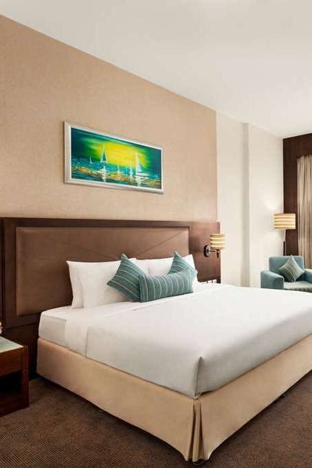 Hotel Ramada by Wyndham Dubai Deira photo 2