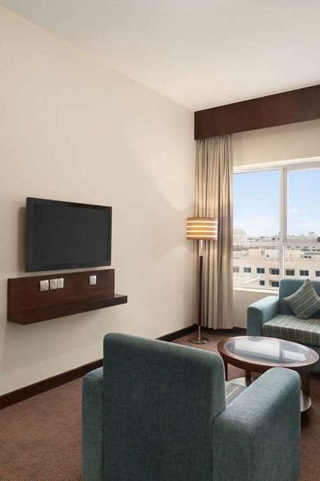 Hotel Ramada by Wyndham Dubai Deira photo 5