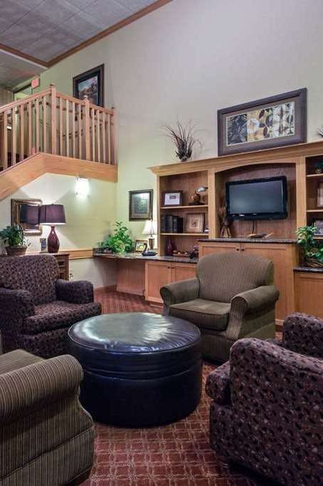 Hotel AmericInn by Wyndham Newton photo 5