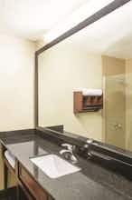 Hotel La Quinta Inn Ste Conf Ctr photo 2