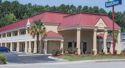 Days Inn by Wyndham Dillon