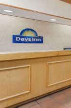 Hotel Days Inn by Wyndham Seguin TX photo 5