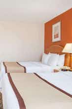 Hotel Baymont Madison Hts photo 1