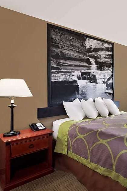 Hotel Super 8 by Wyndham Ithaca photo 1