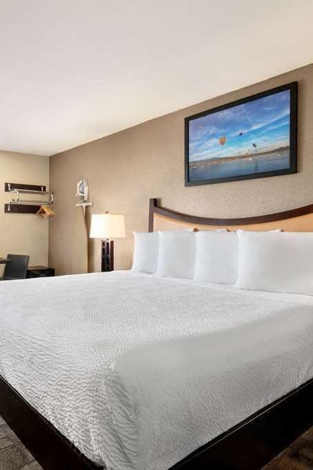 Hotel Travelodge by Wyndham Lake Havasu photo 1