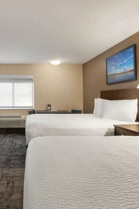 Hotel Travelodge by Wyndham Lake Havasu photo 2